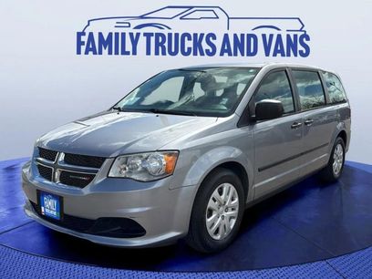 Used 2016 Dodge Grand Caravan American Value Package w/ UConnect Hands-Free Group