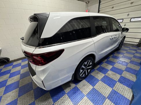 New 2026 Honda Odyssey EX-L image 10