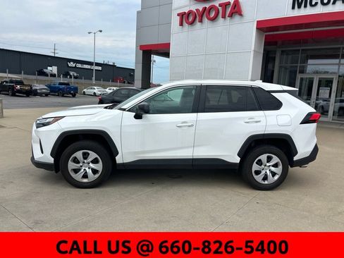 Used 2024 Toyota RAV4 LE AWD/4WD image 11