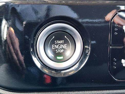 Certified 2022 Chevrolet Silverado 1500 LT AWD/4WD image 25