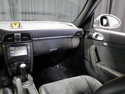 Used 2010 Porsche 911 GT3 image 19