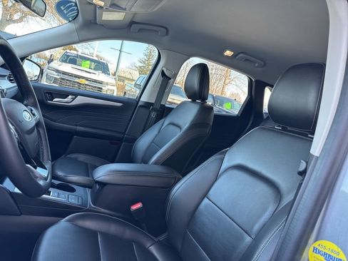 Used 2022 Ford Escape SEL image 16