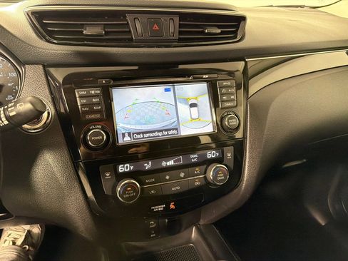 Used 2017 Nissan Rogue Sport SL w/ SL Premium Package image 15