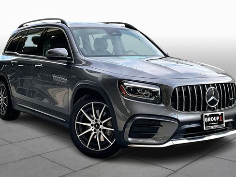 Used 2025 Mercedes-Benz GLB 35 AMG 4MATIC image 2