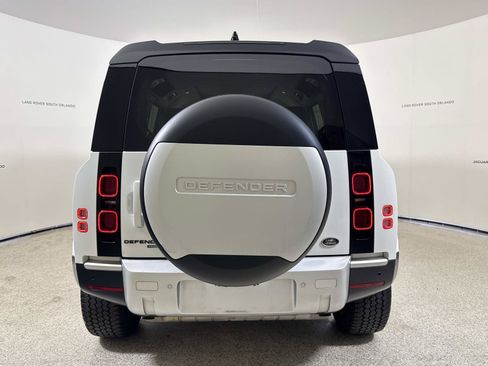 Used 2020 Land Rover Defender 110 SE AWD/4WD image 4