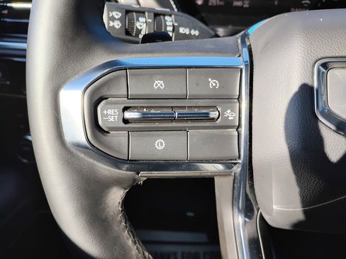 Used 2025 GMC Yukon Denali image 7