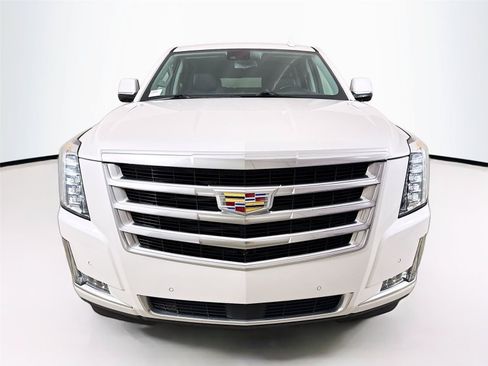 Used 2020 Cadillac Escalade ESV Premium Luxury RWD image 5