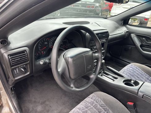 Used 2002 Chevrolet Camaro LT image 16