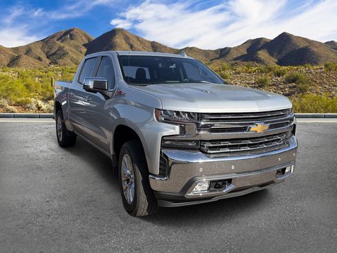 Used 2022 Chevrolet Silverado 1500 LTZ w/ LTZ Premium Package AWD/4WD image 3