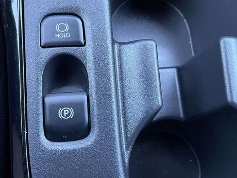 Used 2025 Toyota Corolla SE FWD image 34