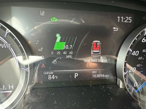Used 2022 Toyota Highlander Bronze Edition AWD/4WD image 12