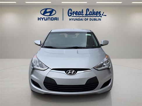 Used 2016 Hyundai Veloster image 8