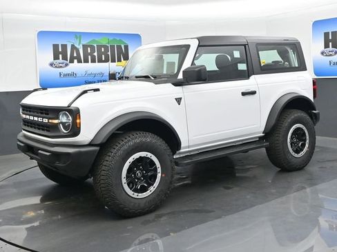 New 2026 Ford Bronco 2-Door w/ Sasquatch Package AWD/4WD image 1