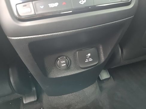 Certified 2024 Hyundai Palisade Limited AWD/4WD image 39