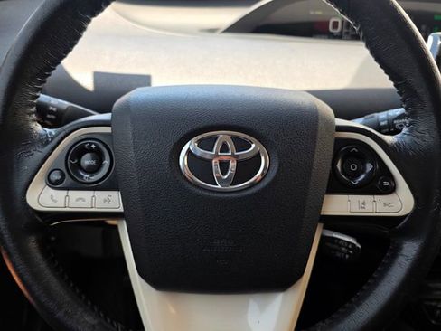 Used 2017 Toyota Prius Three FWD image 24