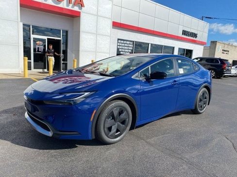 New 2026 Toyota Prius Plug-In Hybrid image 6