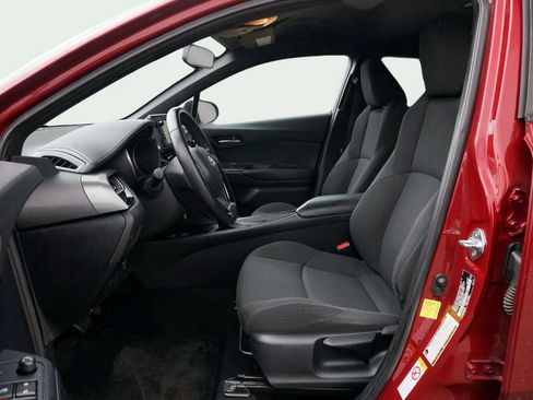 Used 2018 Toyota C-HR XLE FWD image 14