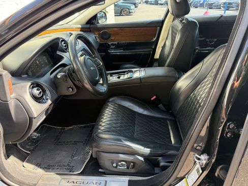Used 2016 Jaguar XJ L Supercharged RWD image 20