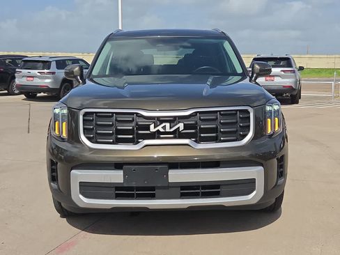 Used 2025 Kia Telluride S FWD image 14