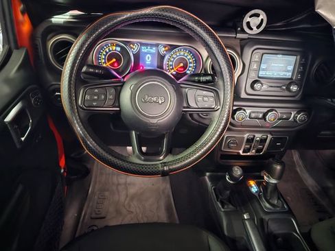 Used 2018 Jeep Wrangler Unlimited Sport S AWD/4WD image 34