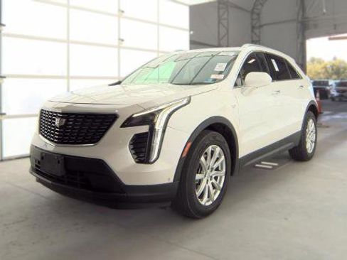 Used 2020 Cadillac XT4 Luxury w/ Cold Weather Package AWD/4WD image 1