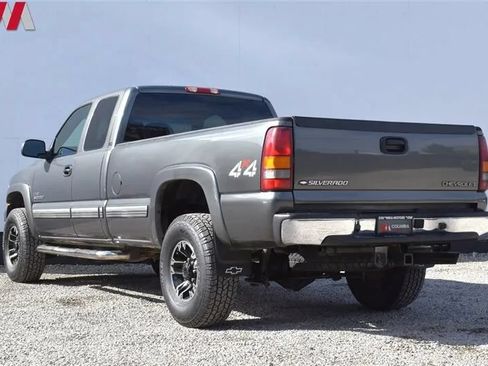 Used 2002 Chevrolet Silverado 2500 LS w/ Electrical Convenience Pkg AWD/4WD image 2