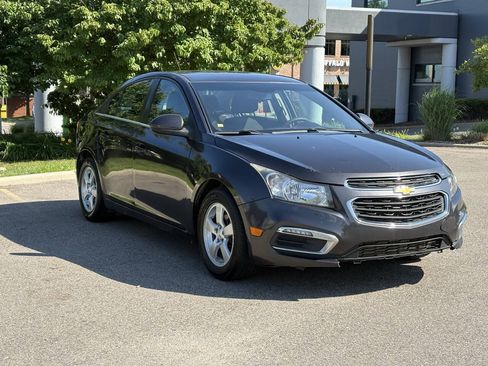 Used 2016 Chevrolet Cruze LT FWD image 6