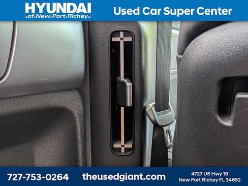 Certified 2025 Hyundai Santa Fe SEL FWD image 18