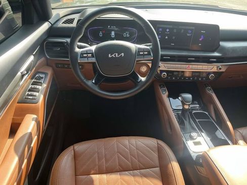 Used 2025 Kia Telluride AWD image 16