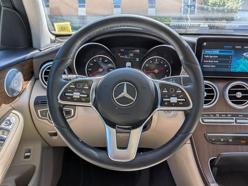 Used 2020 Mercedes-Benz GLC 300 4MATIC image 18