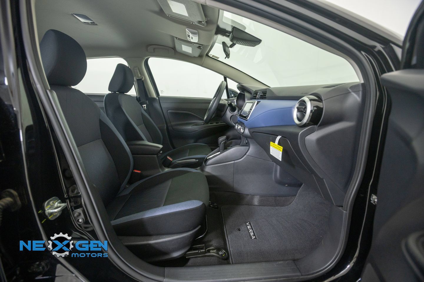 Used 2025 Nissan Versa SV w/ Trunk Package FWD image 8