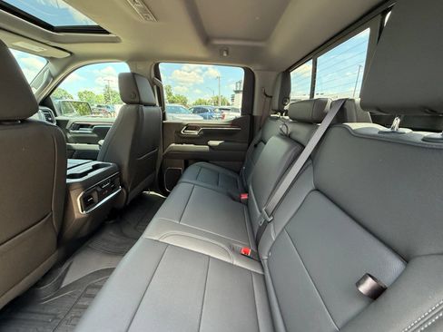 New 2026 GMC Sierra 1500 SLT w/ SLT Premium Plus Package AWD/4WD image 5