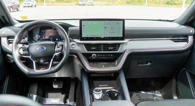 Certified 2025 Ford Explorer ST AWD/4WD image 18