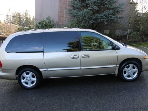 Used 2000 Dodge Grand Caravan ES image 11