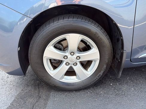 Used 2016 Toyota Sienna LE FWD image 10