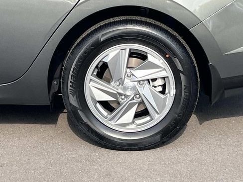 New 2026 Hyundai Elantra SE FWD image 12