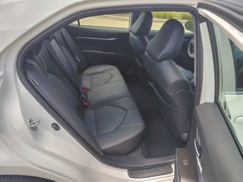 Used 2023 Toyota Camry SE FWD image 13