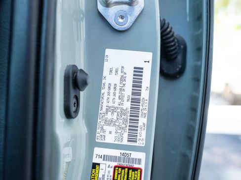 Used 2025 Toyota Tundra Platinum AWD/4WD image 39
