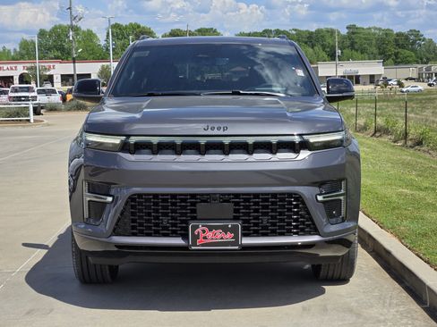 New 2026 Jeep Grand Wagoneer L Limited AWD/4WD image 2