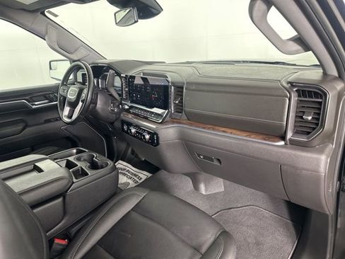 Used 2024 GMC Sierra 1500 SLT image 12