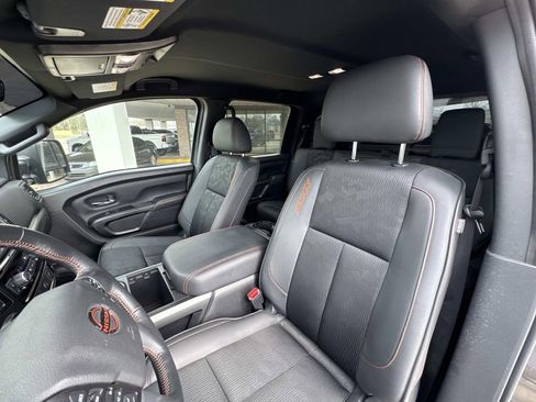 Used 2023 Nissan Titan PRO-4X image 49