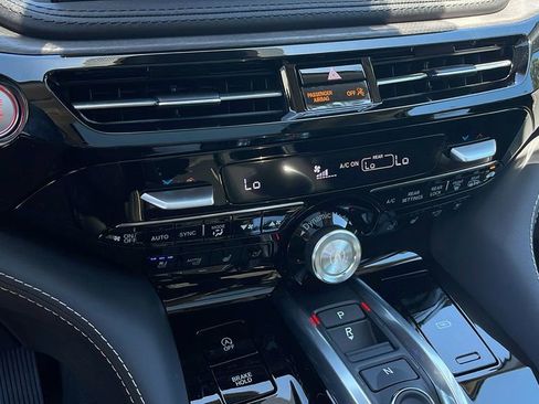 New 2026 Acura MDX w/ Advance Package image 17