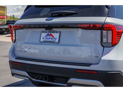 Used 2025 Ford Explorer Platinum w/ LUX Leather Package AWD/4WD image 28