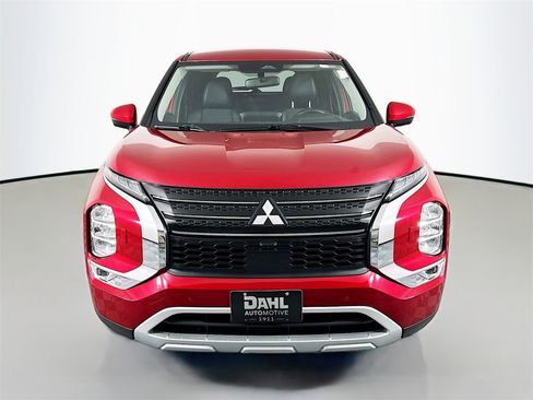 Used 2024 Mitsubishi Outlander SE image 6