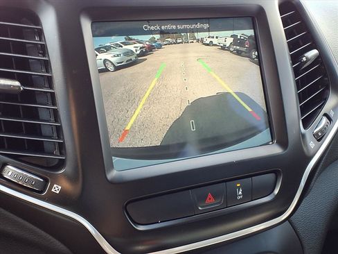 Used 2022 Jeep Cherokee Latitude Lux image 5