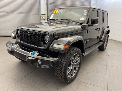 Used 2024 Jeep Wrangler High Altitude image 9