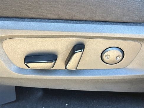 New 2026 Nissan Pathfinder SV image 23