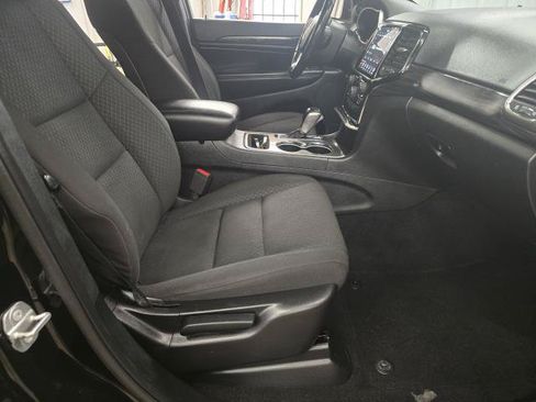 Used 2021 Jeep Grand Cherokee Laredo AWD/4WD image 10