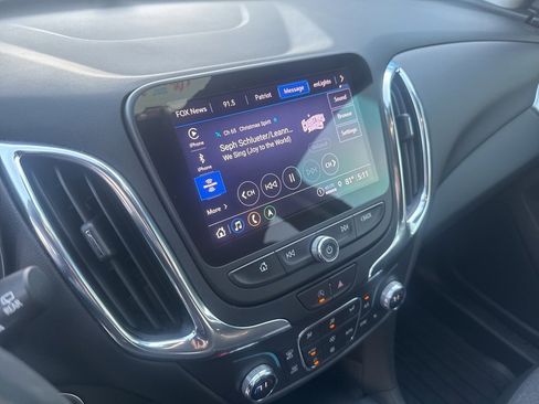 Used 2022 Chevrolet Equinox LT image 10