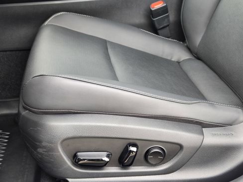 Used 2025 Lexus UX 300h FWD w/ Accessory Package (Z1) image 23